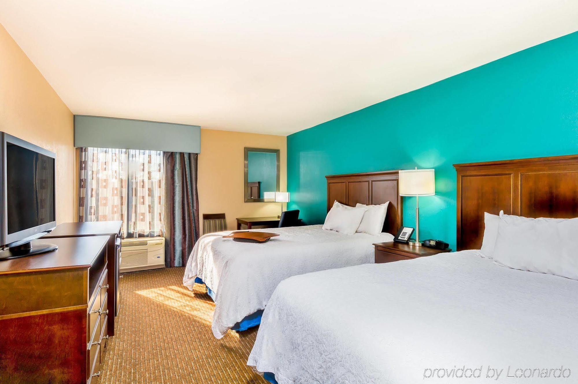 Hampton Inn By Hilton Decatur Exterior photo